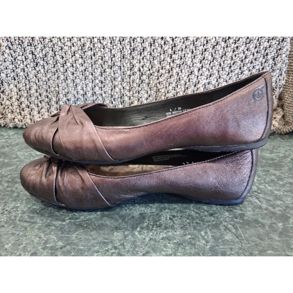 Born Lilly Metallic Bronze Leather Ballet Flats Womens Sz 8 Slide On Twist Knot - Picture 13 of 13